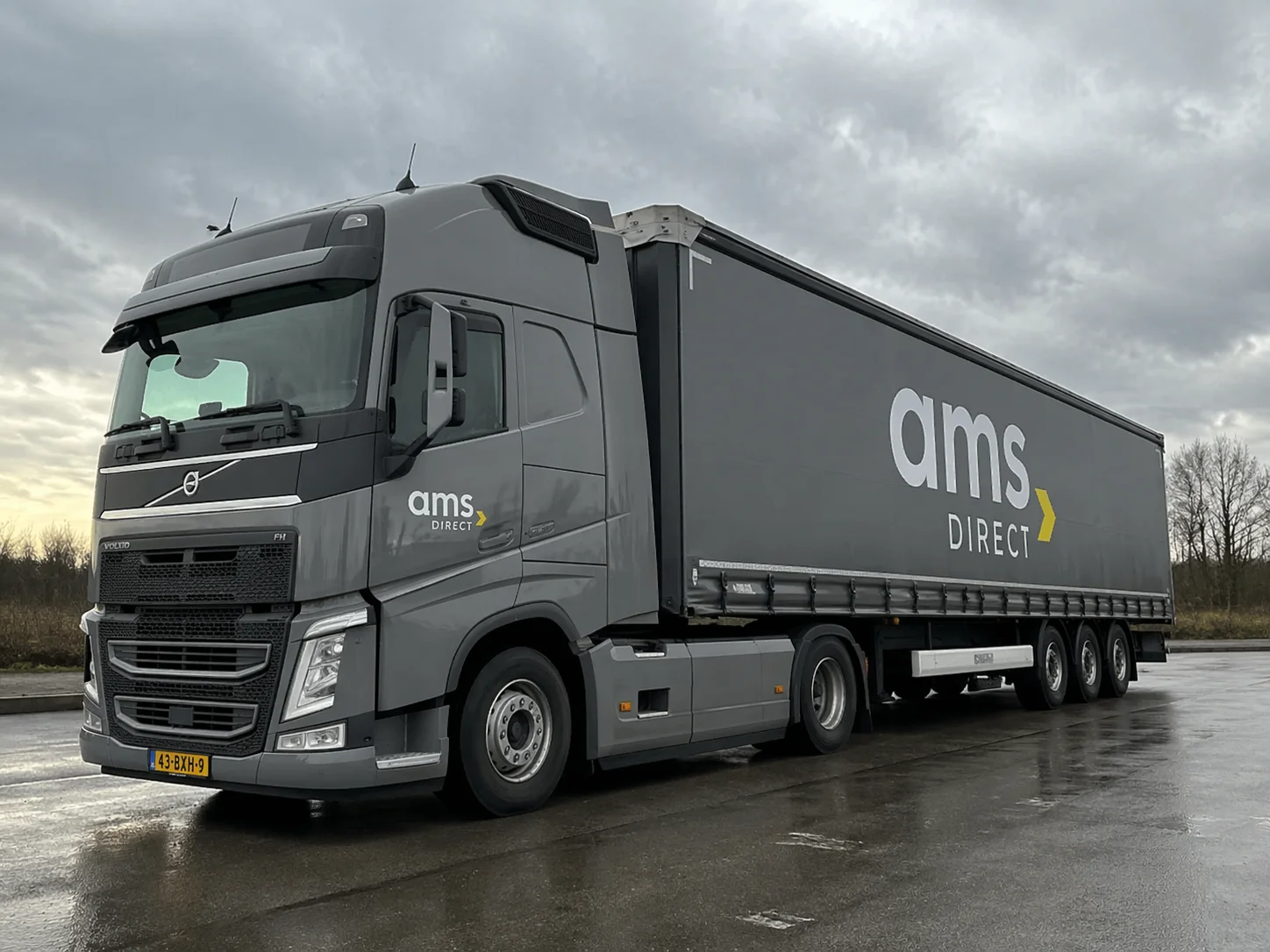 Vrachtwagen spoedkoerier voor zwaar transport en pallets – AMS Direct Nederland